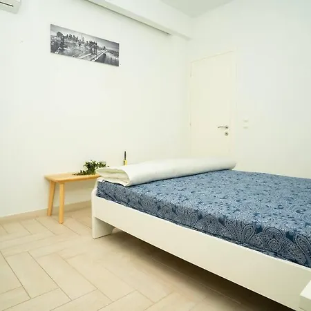 Homey Renovated 1 Bedroom Apartment In Kesariani Atina Dış mekan fotoğraf