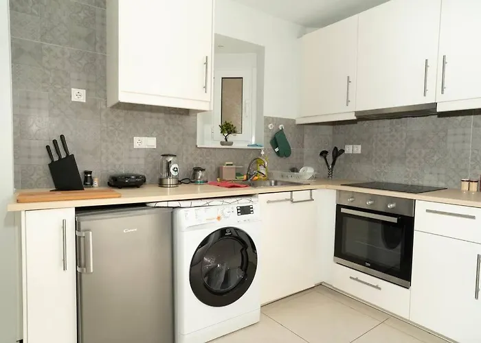 Homey Renovated 1 Bedroom Apartment In Kesariani